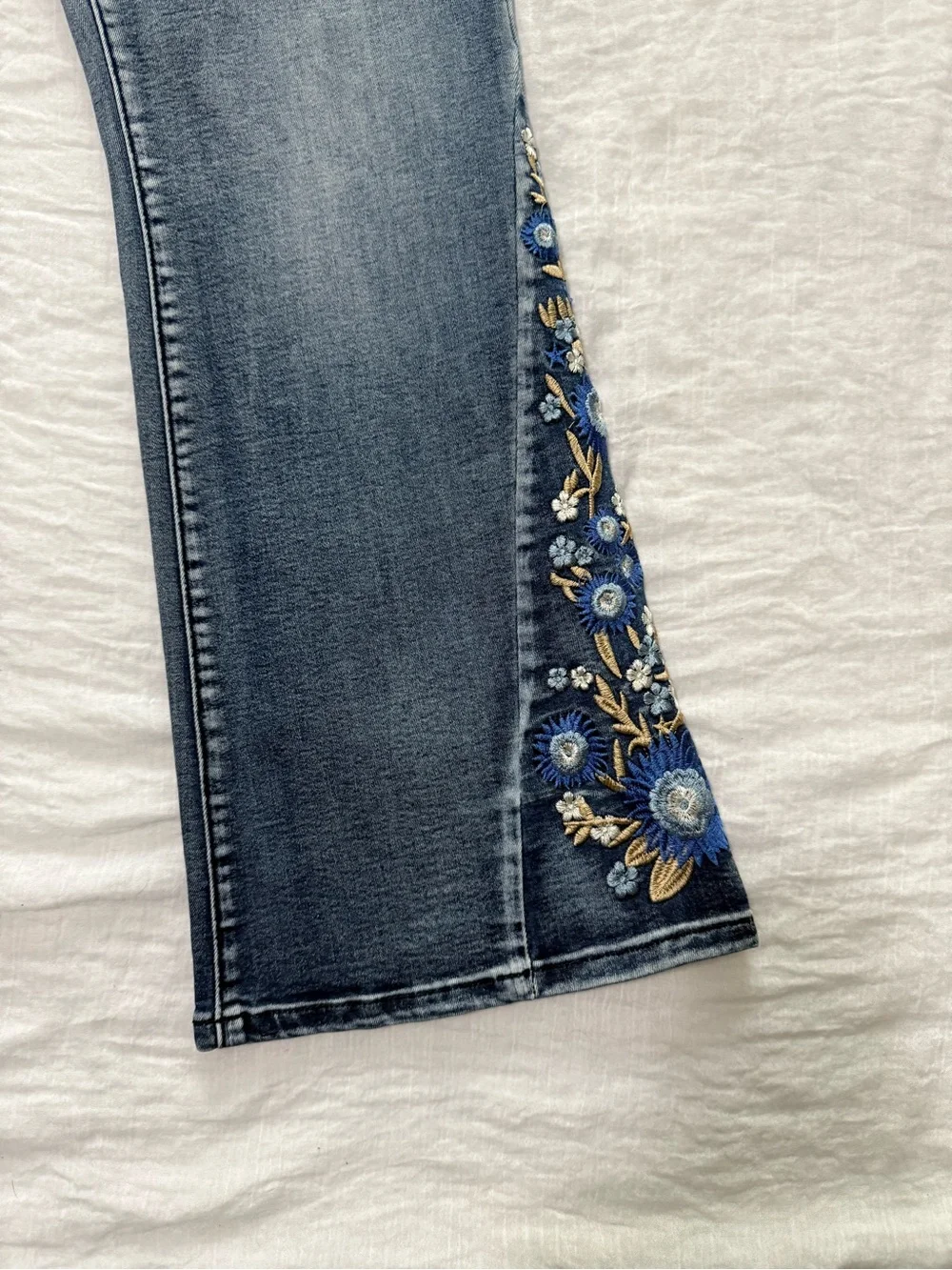 Fire & Rain Embroidered Flare Jeans 14 Boho Western Floral Denim
